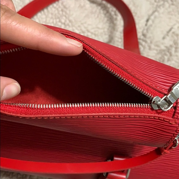 Louis Vuitton Purse - Picture 4 of 4